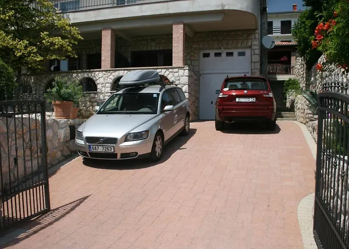With Parking Space - 5488 Novi Vinodolski
