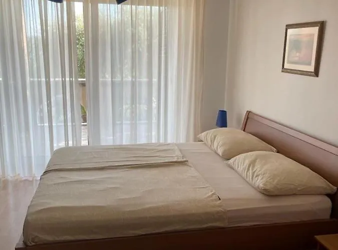 Apartamento With Parking Space - 5488 Novi Vinodolski